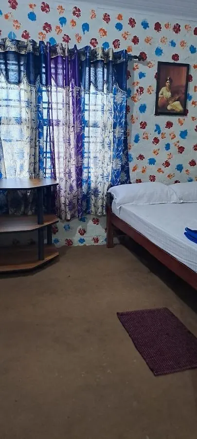 9 Acre Woods - Farm House, Tent & Huts Hotel Munnar